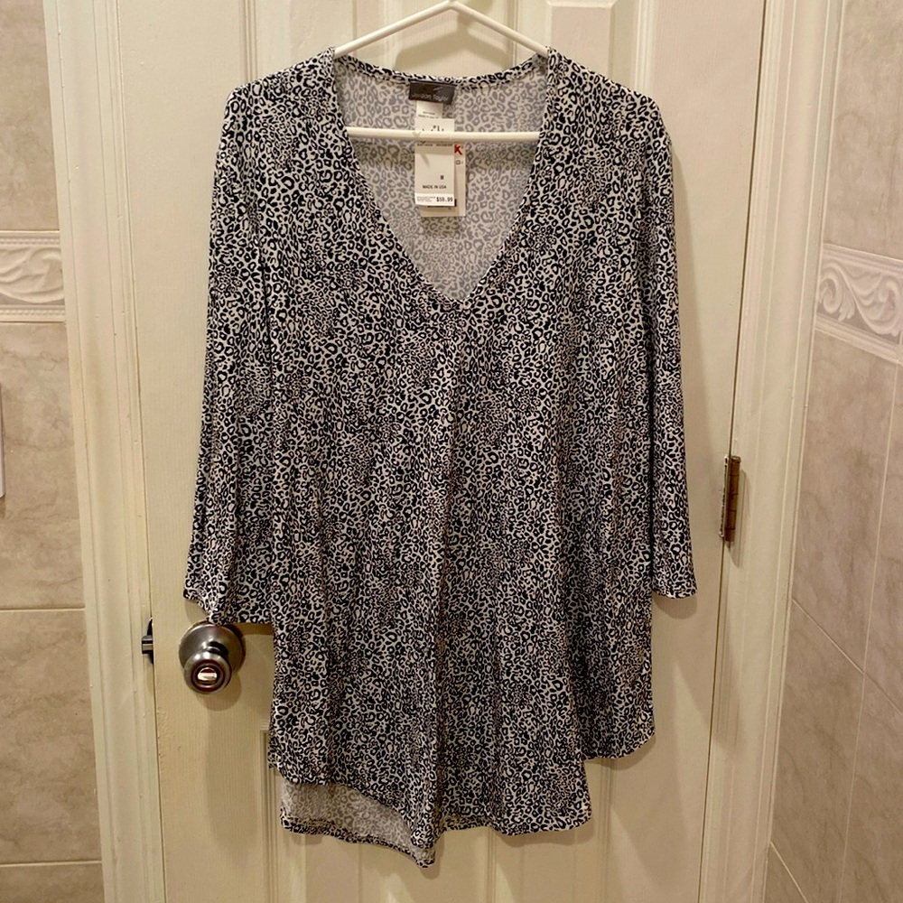 Jordan Taylor Cover Up - Size M - B/W - NWT’s!